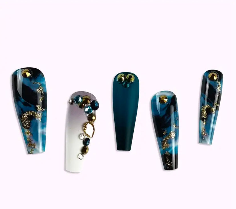 Emerald Royale Luxe Nails