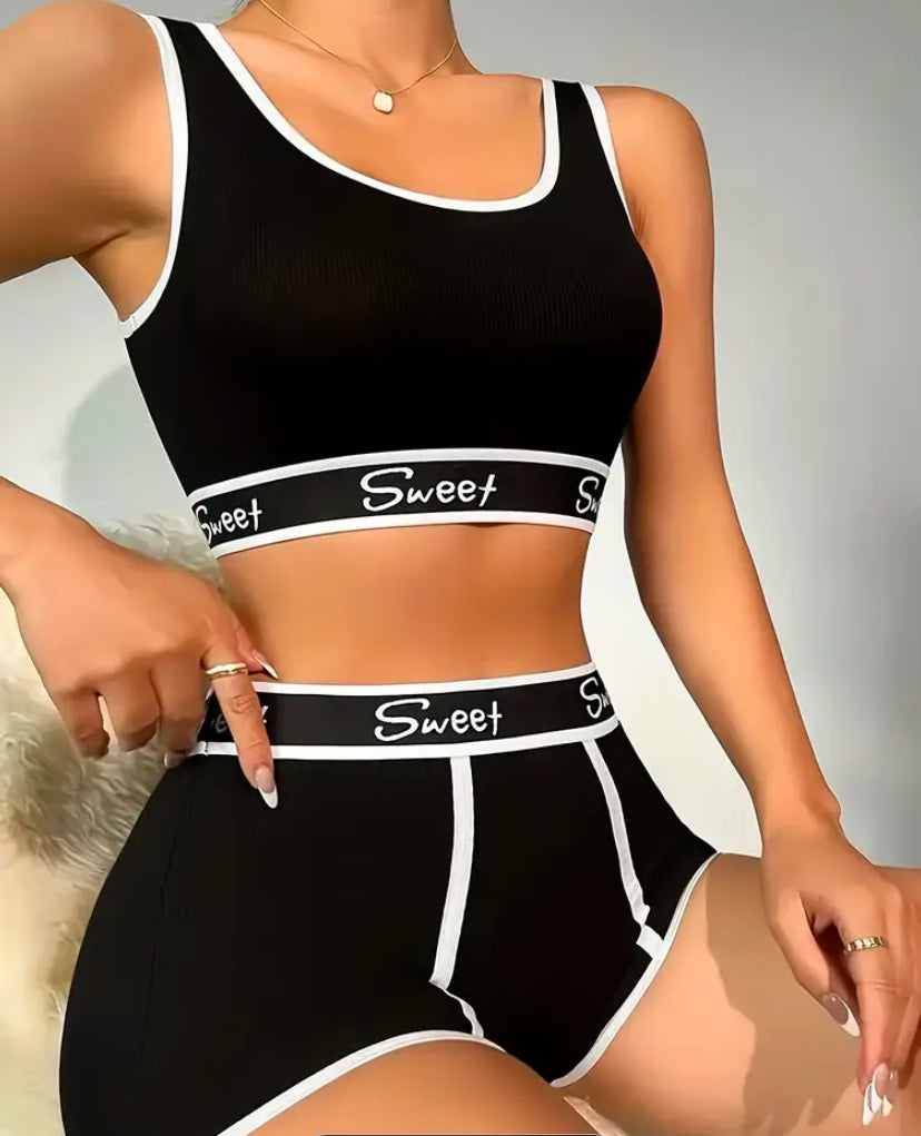 SweetFlex Ribbed Lounge Set – Sporty Chic Comfort with Attitude