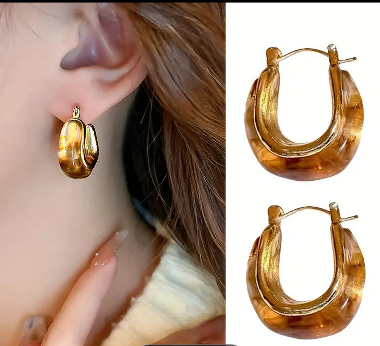 18k plated golden stainless Tiger Eye bracelets, earing rings,necklace with golden stone,extravaganza adjustable looks.