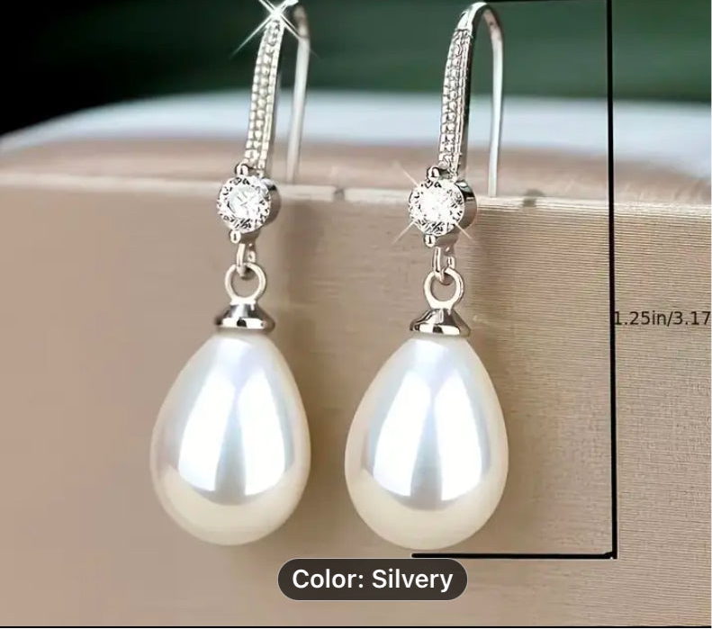 Faux Pearl Tear Drop Earring get