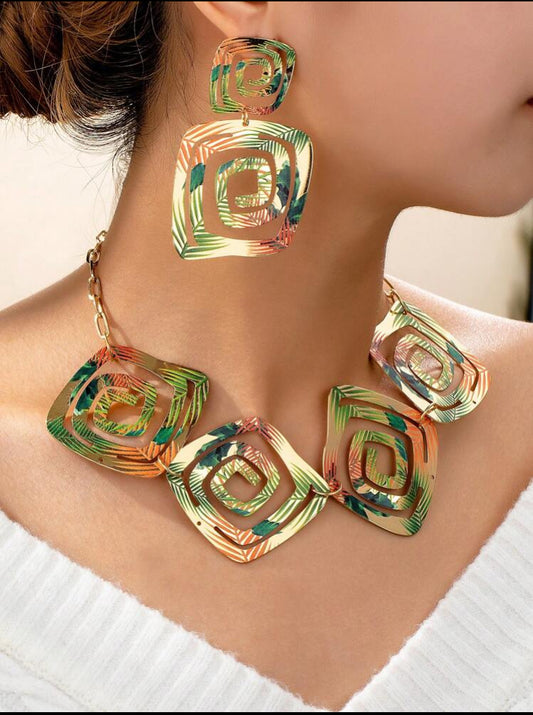 3 pieces Geometric set for women get a well deserved look