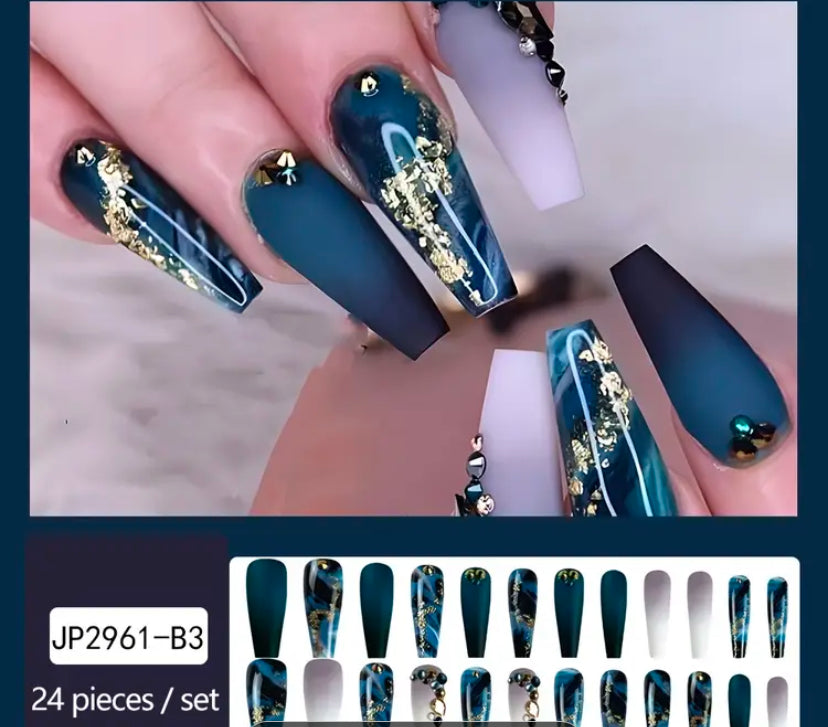 Emerald Royale Luxe Nails