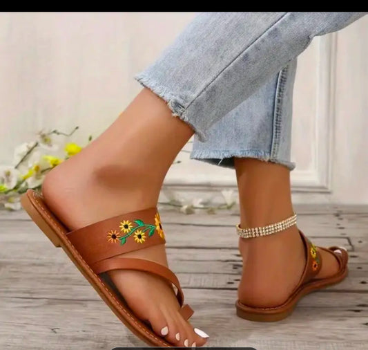 Women flat Sandals stay off the Toe