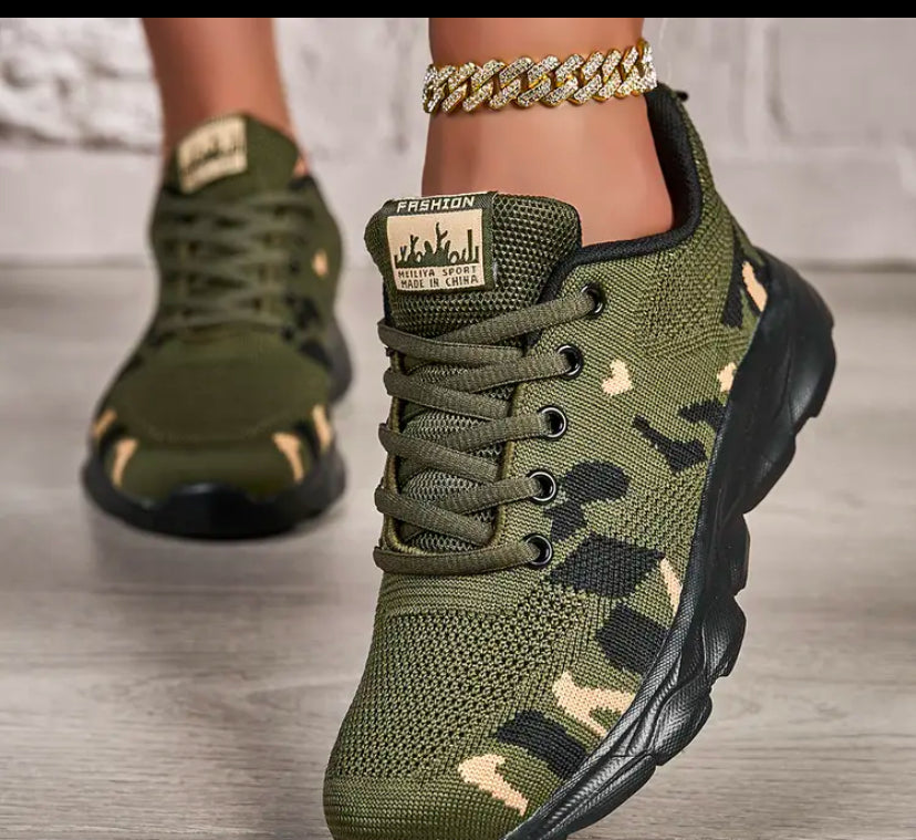 High top women’s camouflage orthopedic breathable mesh, lightweight sneakers non slip air cushion soles perfect for work out and daily activities.