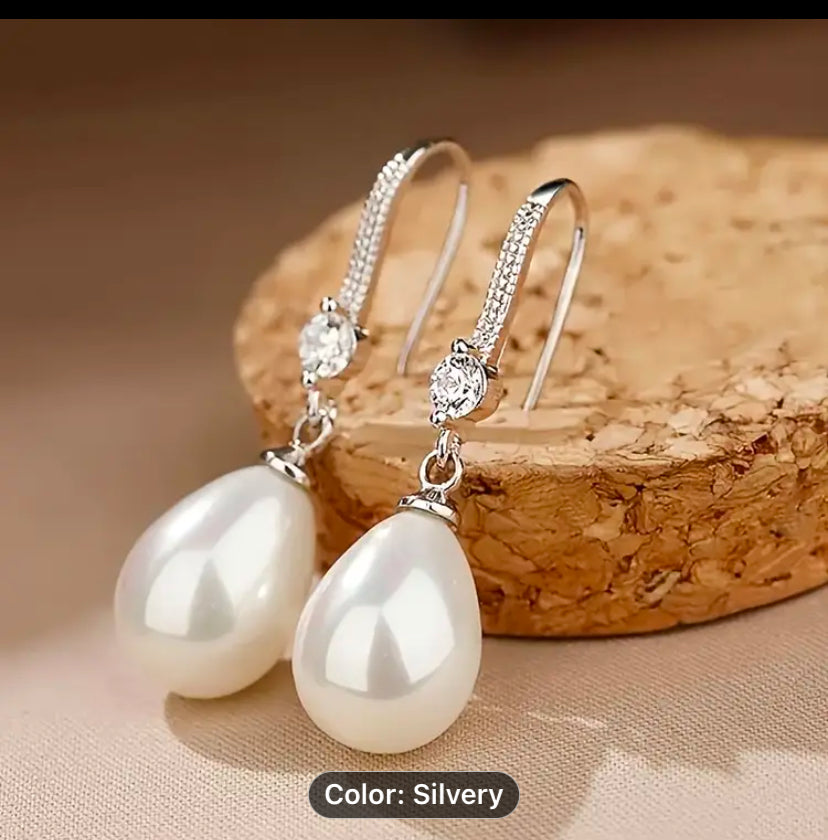 Faux Pearl Tear Drop Earring get