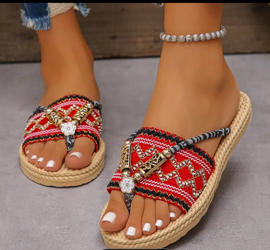 Flat sandals colorfully opened Toe